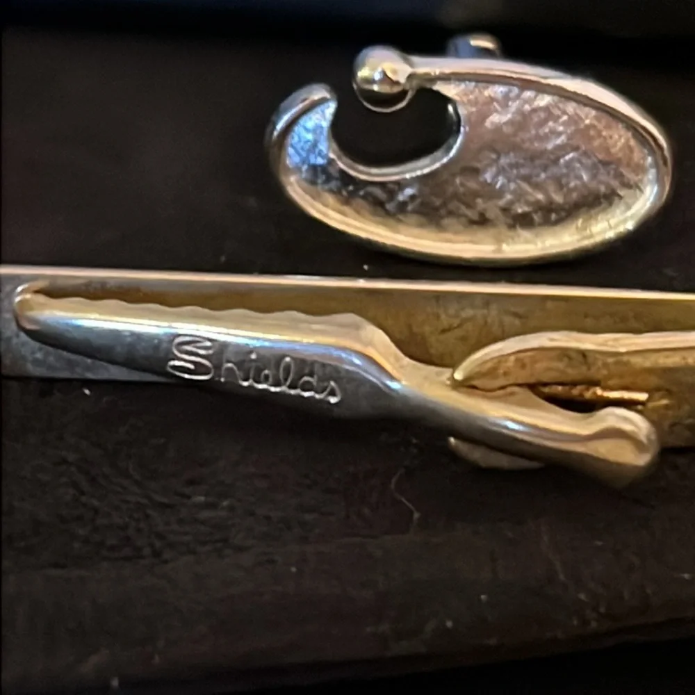 Lot vintage cufflinks & tie clips Pioneer Swank gold filled Shields